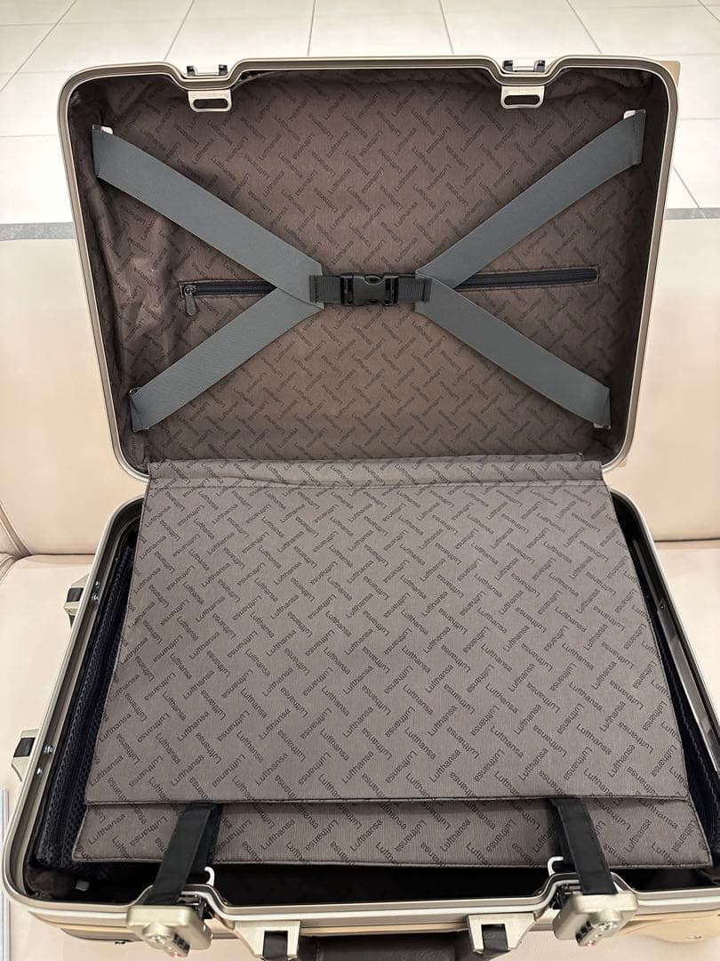 RIMOWA 【Lufthansa限定モデル】