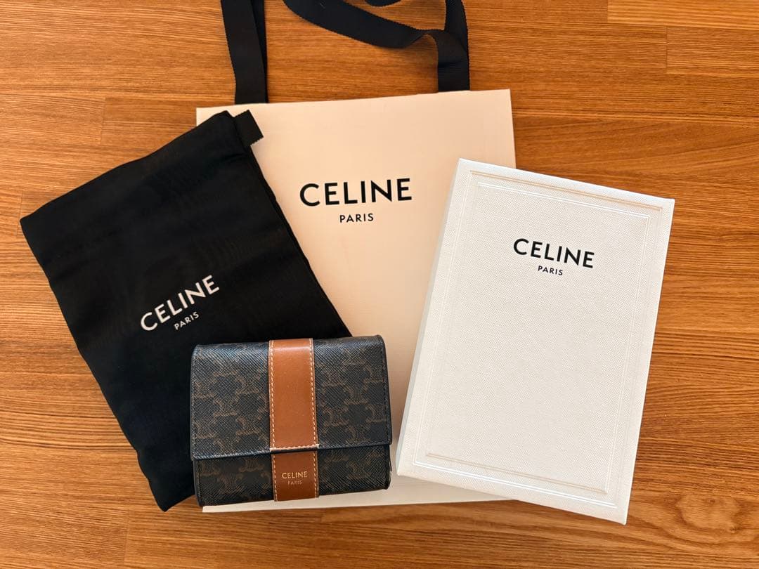 【CELINE】トリオンフ スモール 三つ折り財布 箱付き