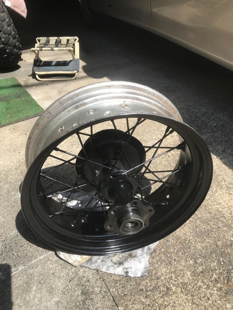 TW200純正リヤホイール