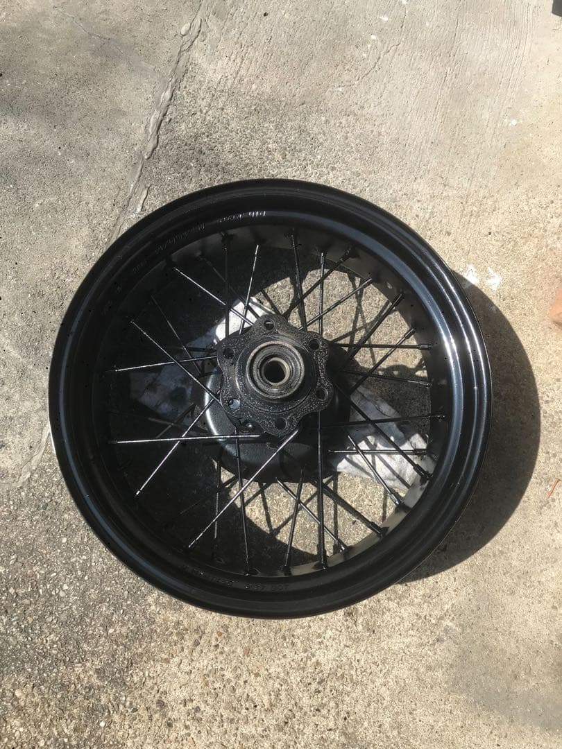 TW200純正リヤホイール