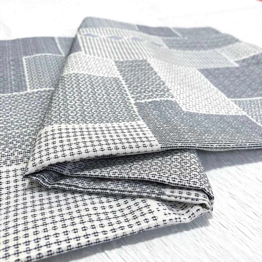 【未使用美品✨】東レシルック　さんび　洗える着物　小紋　胡粉色　白系　紬調　E6