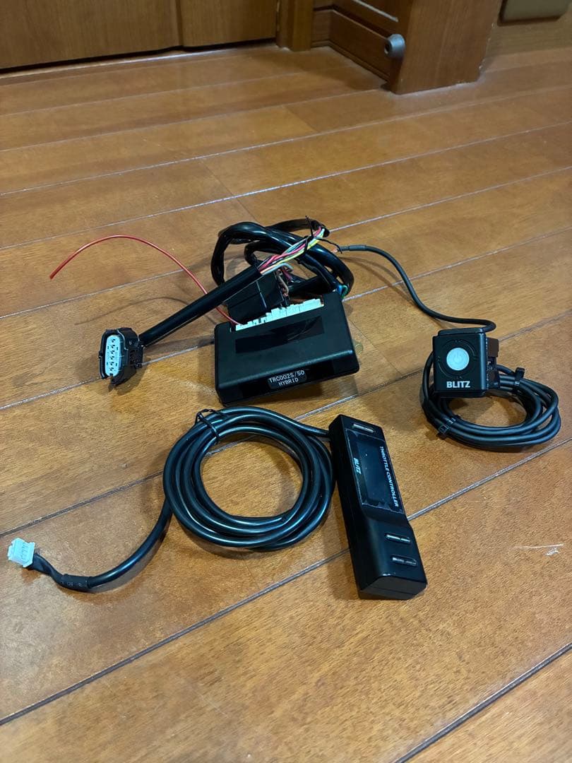 BLITZ スロットルコントローラー 30プリウス