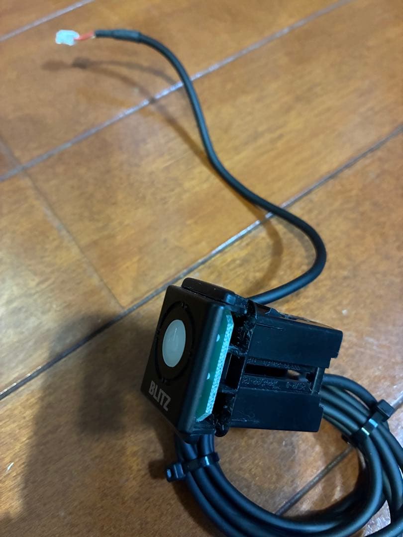 BLITZ スロットルコントローラー 30プリウス