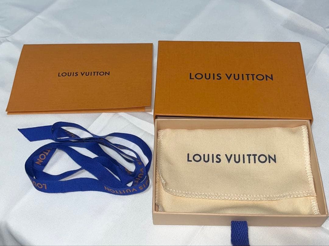 ルイヴィトン アンプラント ミュルティクレ キーケース 6連 ノワール