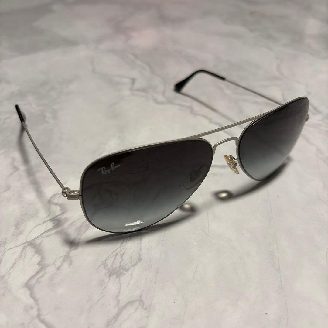 初売り！美品 レイバン ブラックグラデーション サングラス