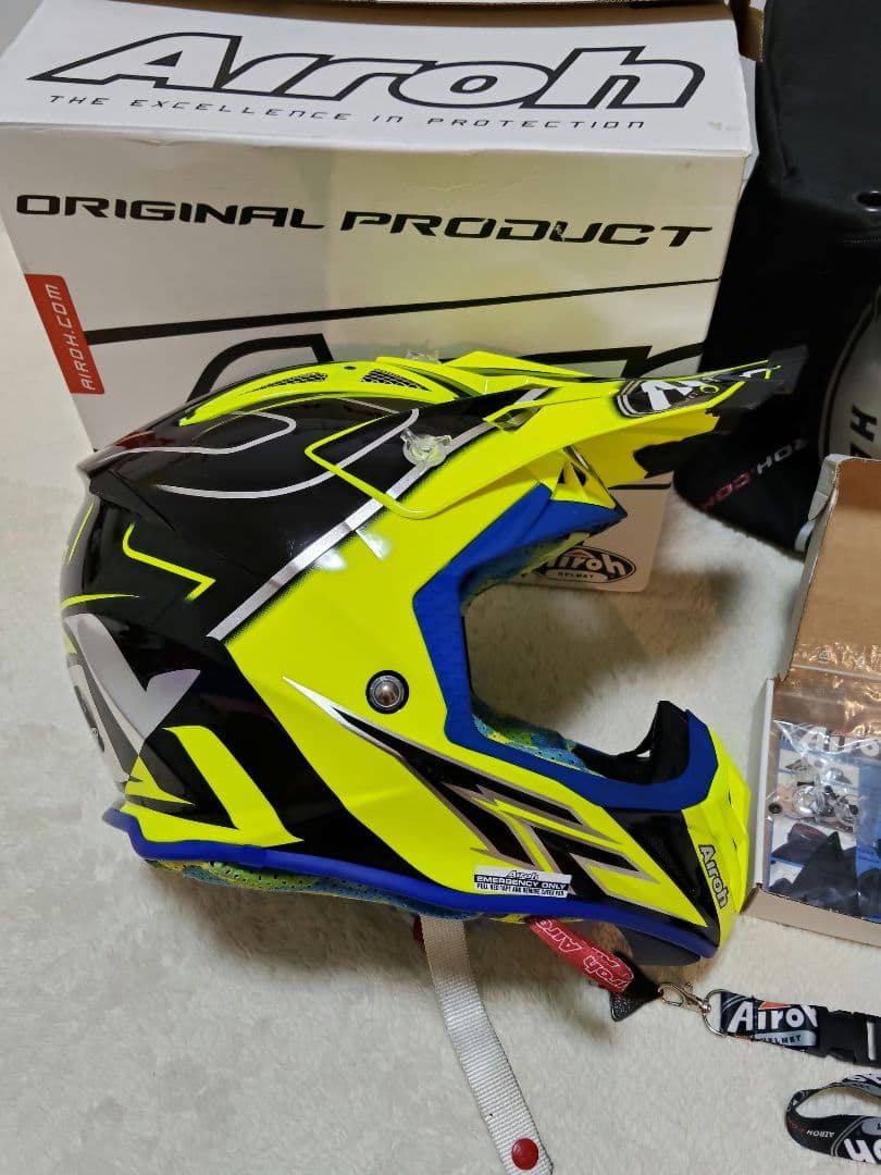 ゴリてやん　Airoh アイロー Aviator オフロードヘルメット