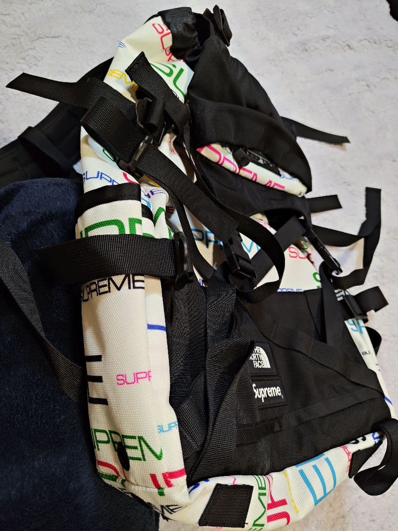 美品 Supreme The North Face リュック ホワイト