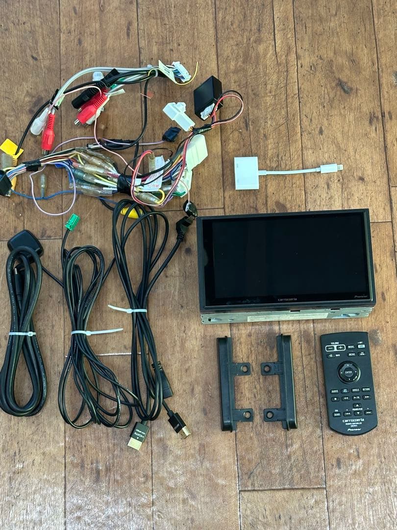 Pioneer DMH-SZ700 カーナビ 7インチ