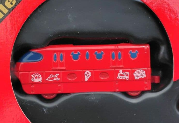 【未開封】ディズニーランド　トイ・ステーション　トミカ　レッドカラーセット