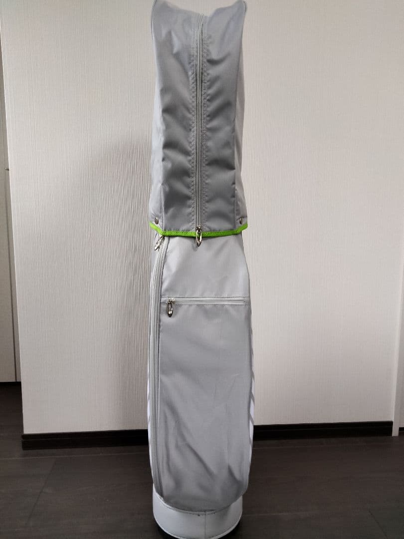 新品未使用　TaylorMade テーラーメイド　キャディーバッグ
