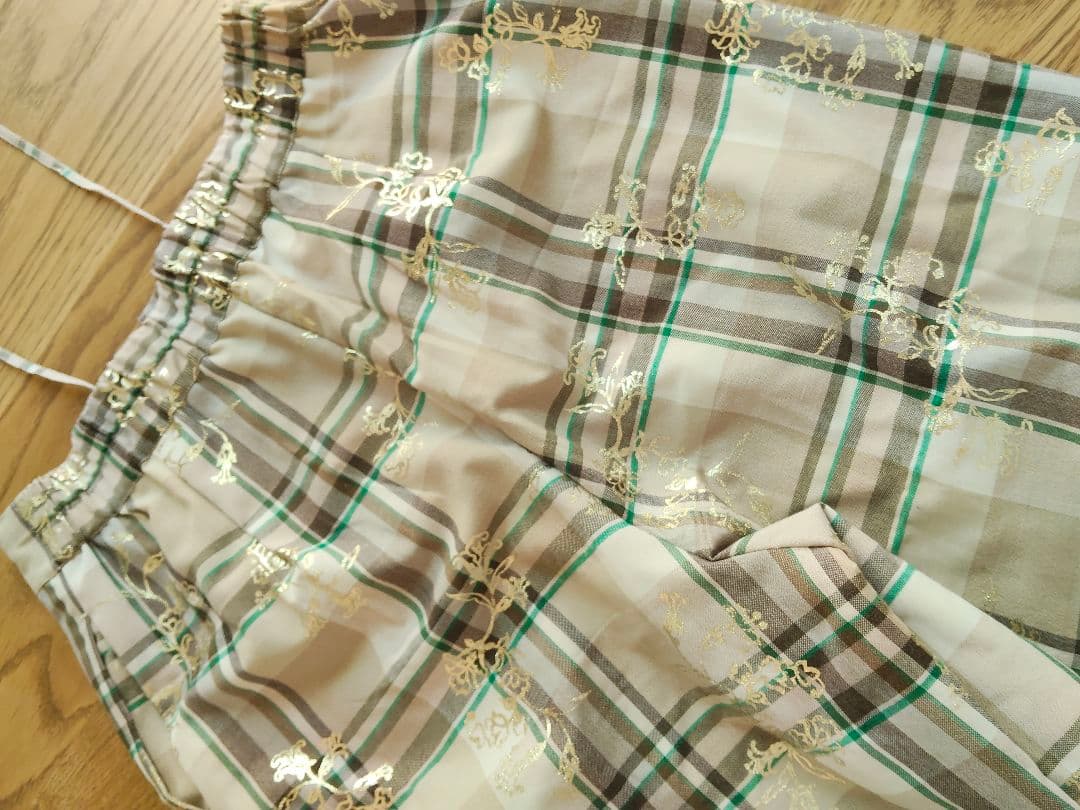 m ヌキテパ　現行モデル Check Foil Print Pants