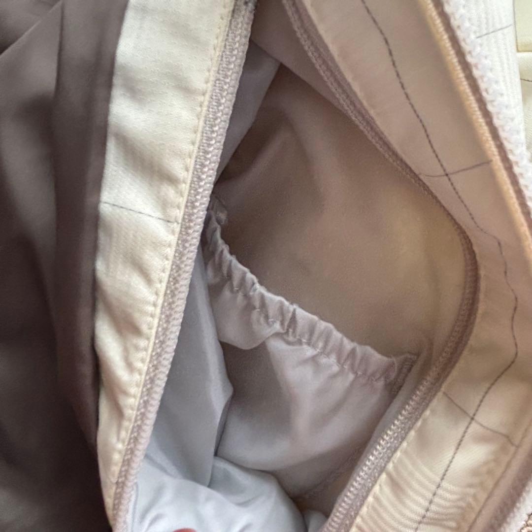 PHENIXホワイトジャケットとライトページュのパンツセット