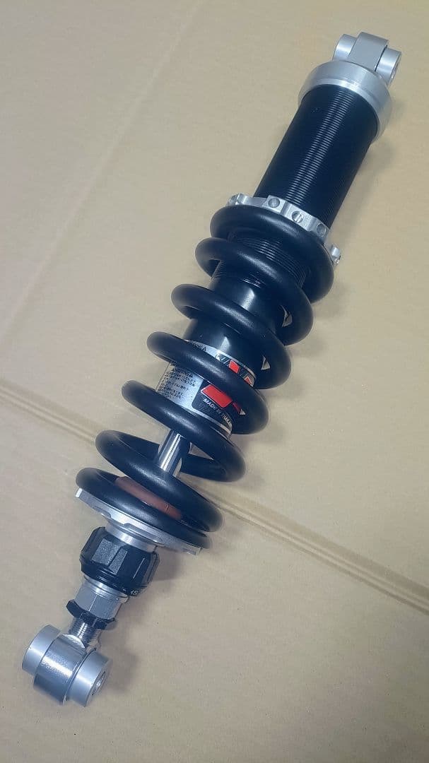  R18／YSS製リヤサスペンション／純正仕様