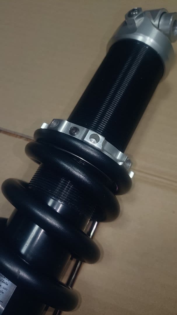  R18／YSS製リヤサスペンション／純正仕様