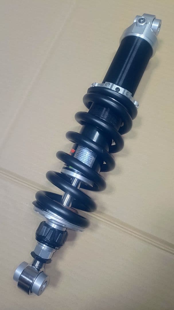  R18／YSS製リヤサスペンション／純正仕様