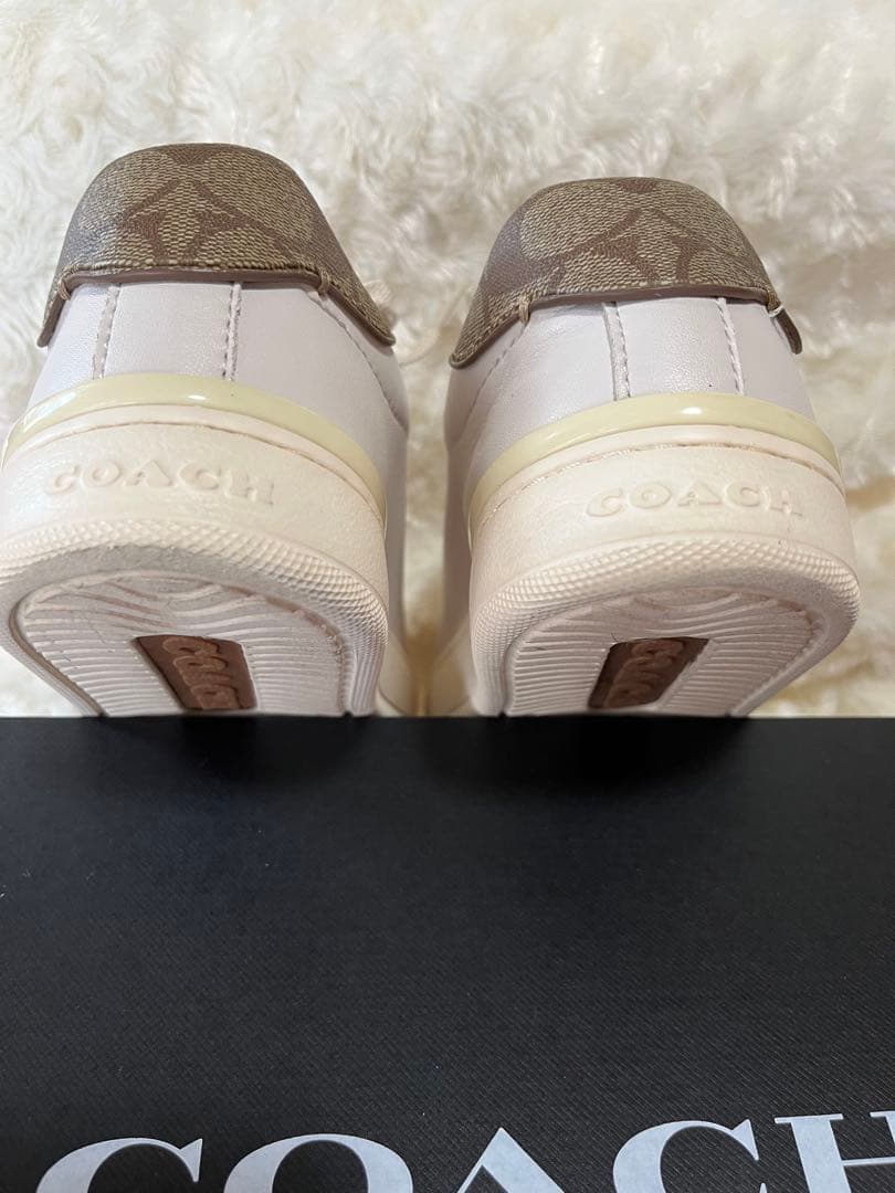 COACH オフホワイトレザー スニーカー23㎝