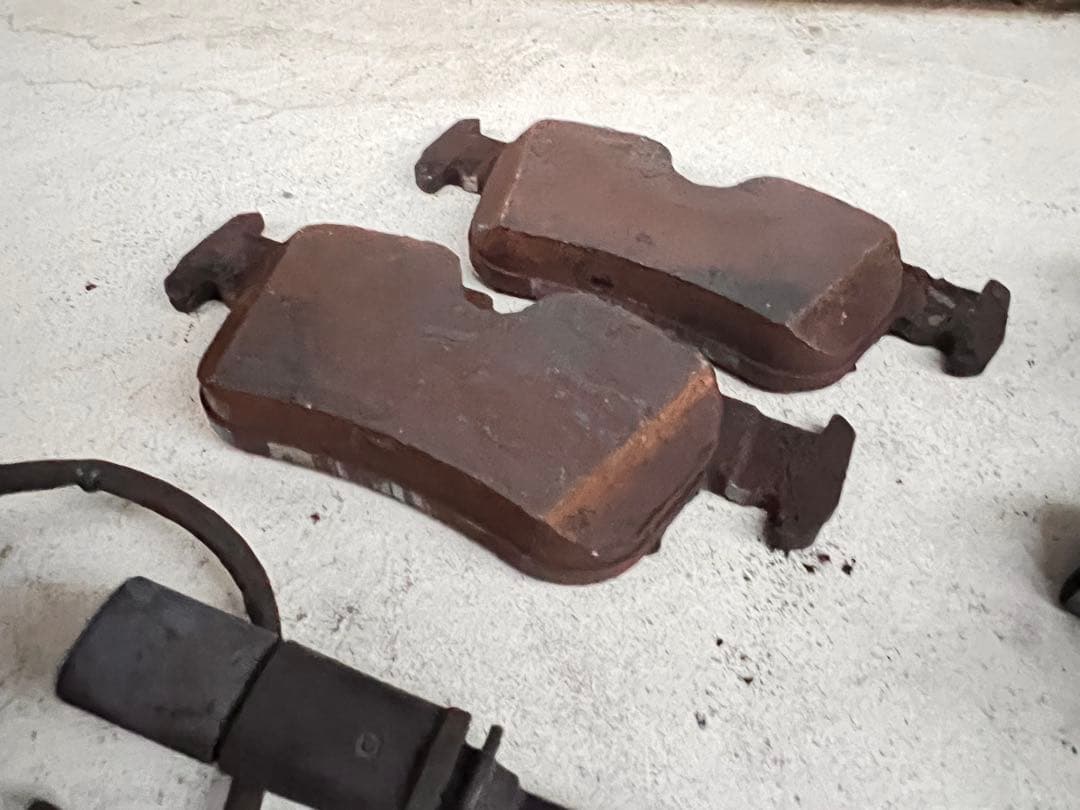 純正 MINI クーパー クラブマン F54 ブレーキパッド 一台分 LV15