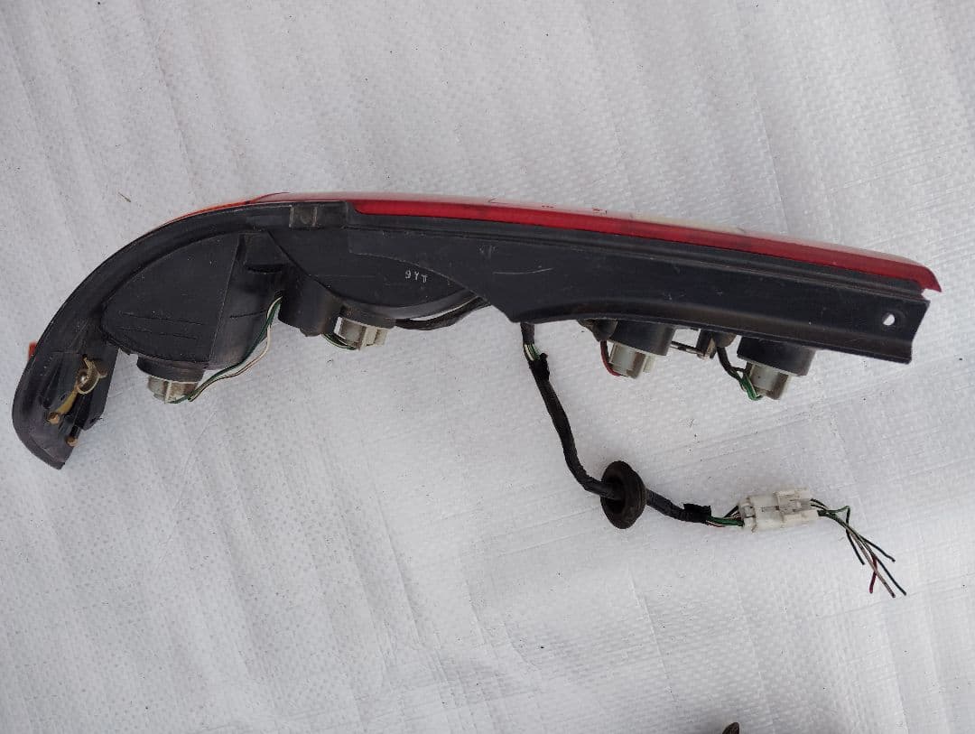 トヨタ MR2 SW20 テールライトは非常に良好な状態です。