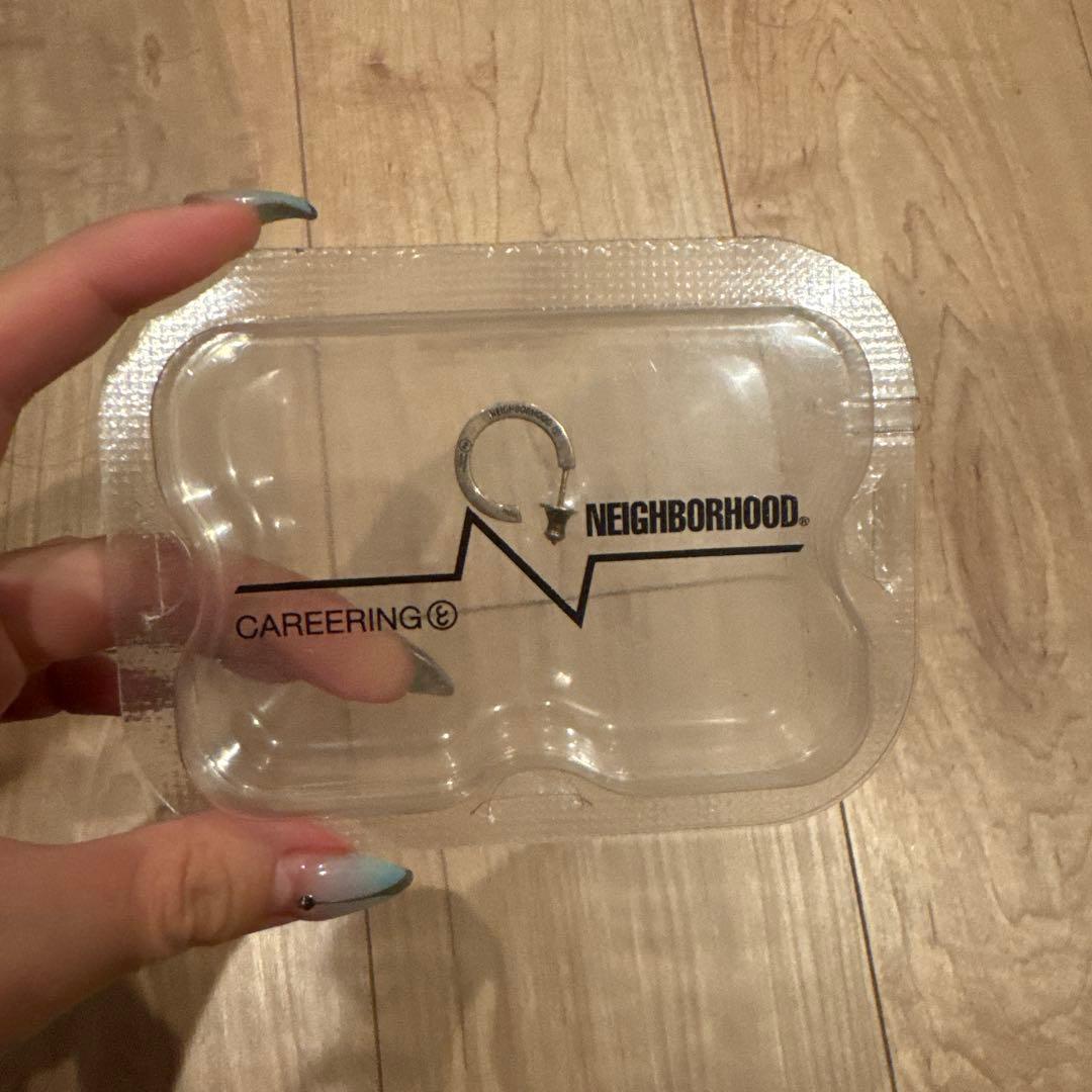 CAREERING NEIGHBORHOOD シルバー フープピアス