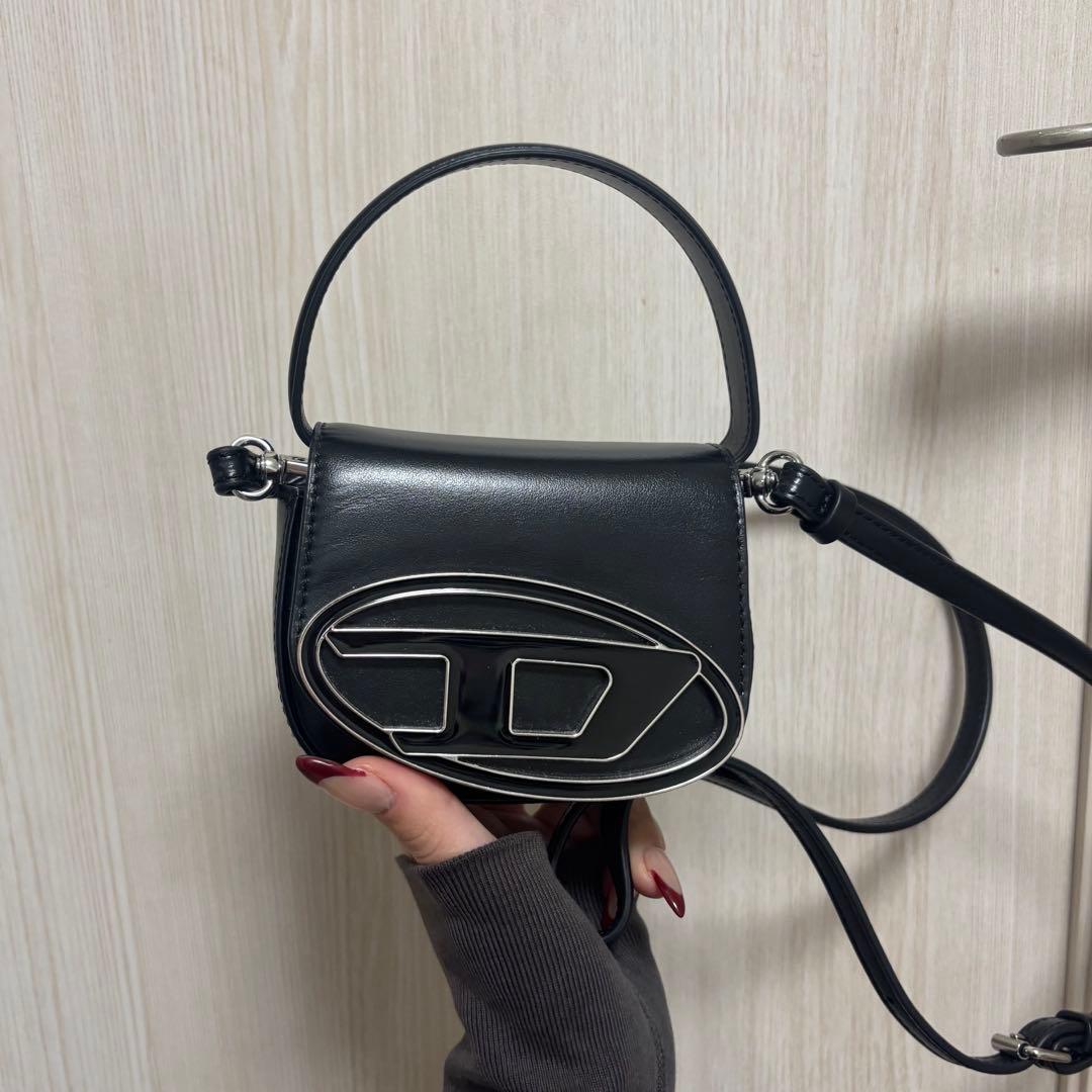 DIESEL ブラックショルダーバッグ
