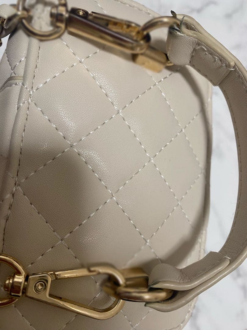 Darich ダーリッチ キルティングスクエアミニバッグ アイボリー