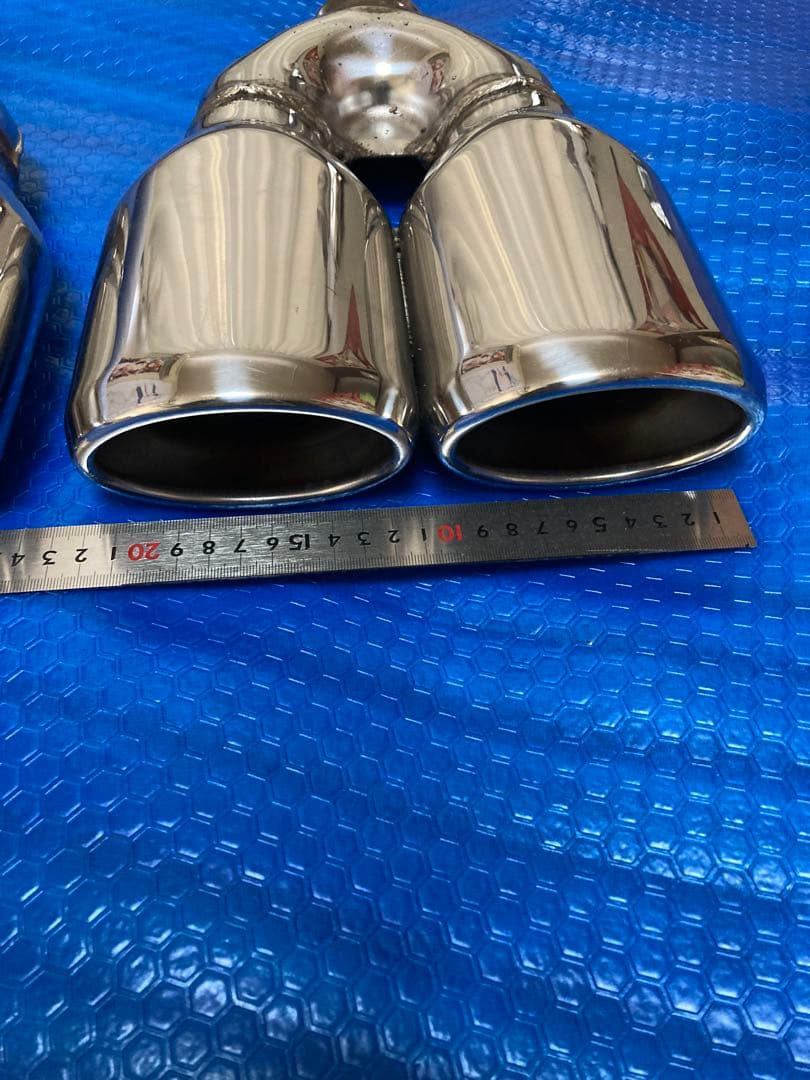 4本出し　マフラーカッター　デュアル　センスブランド？　スリーキャッツ？