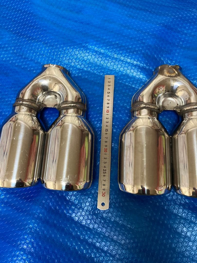 4本出し　マフラーカッター　デュアル　センスブランド？　スリーキャッツ？