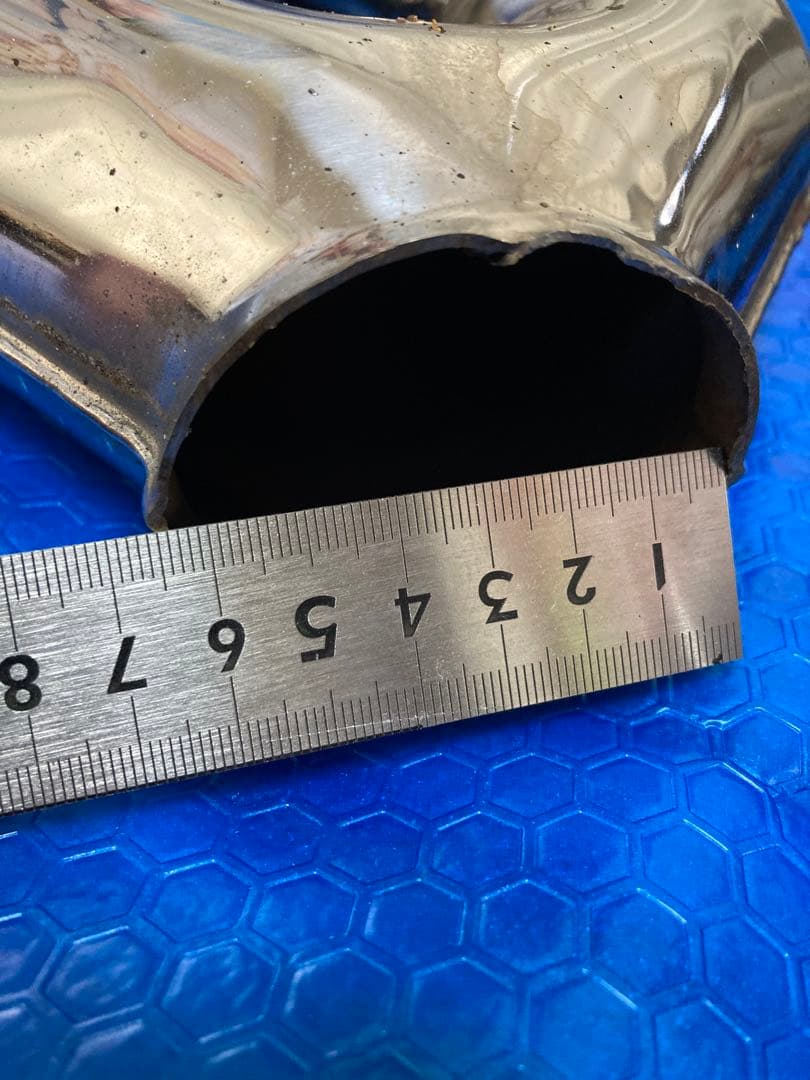 4本出し　マフラーカッター　デュアル　センスブランド？　スリーキャッツ？