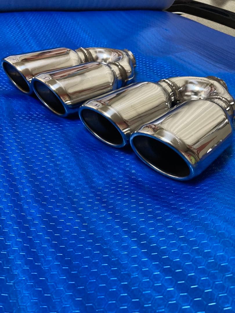 4本出し　マフラーカッター　デュアル　センスブランド？　スリーキャッツ？