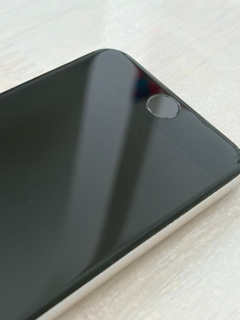 Apple iPhone SE3 ホワイト 本体