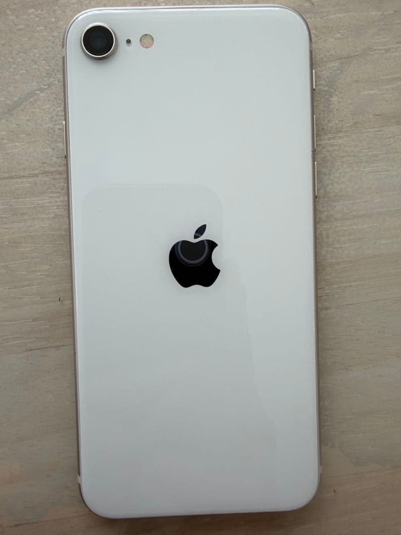Apple iPhone SE3 ホワイト 本体