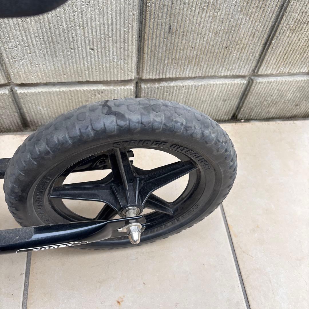 【人気のブラック】STRIDER ストライダー　12インチ 　スポーツモデル