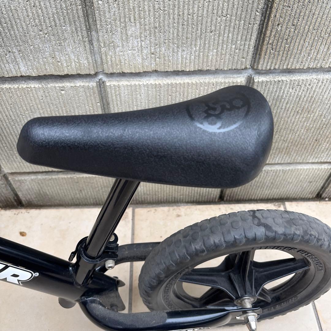 【人気のブラック】STRIDER ストライダー　12インチ 　スポーツモデル