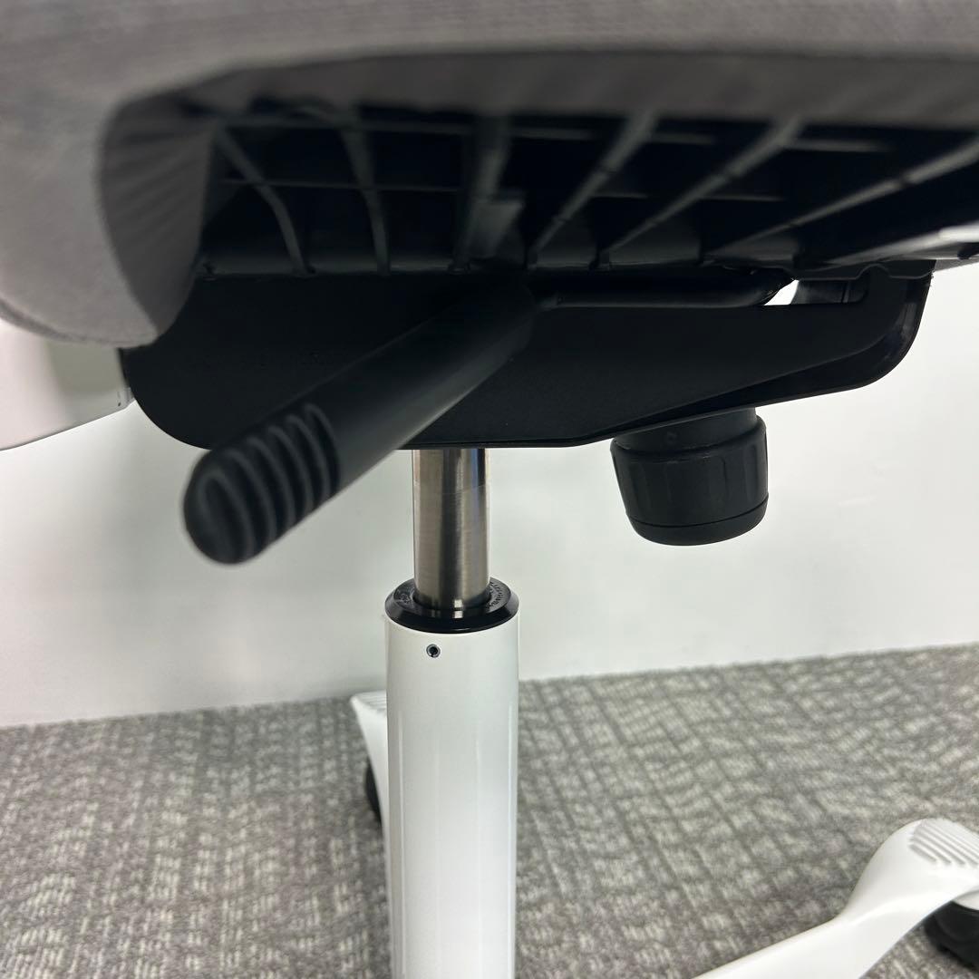 【D】オフィスチェア HAG Capisco ホーグ カピスコ 布張 グレー