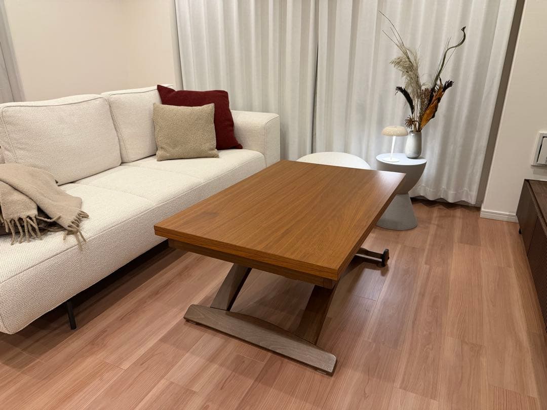 伸長・昇降式ナチュラルウッドテーブル