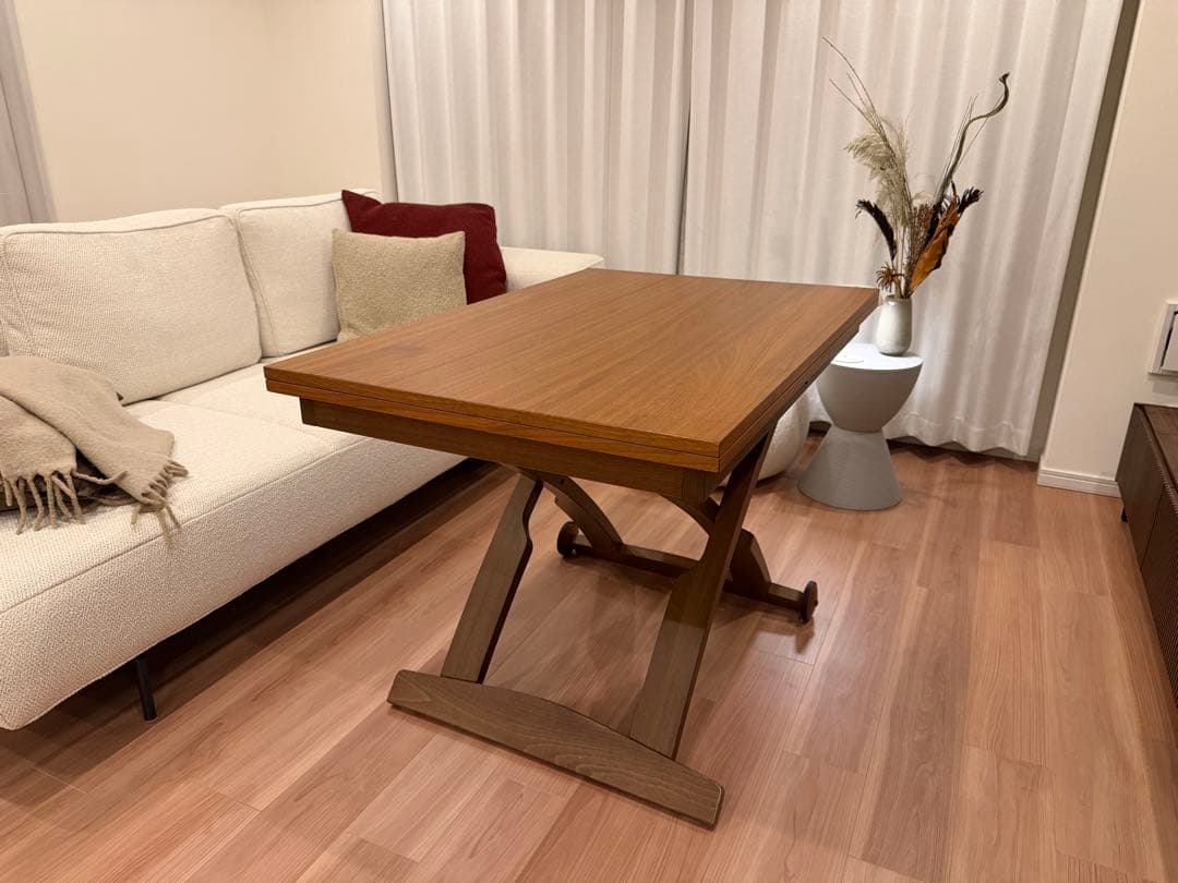 伸長・昇降式ナチュラルウッドテーブル