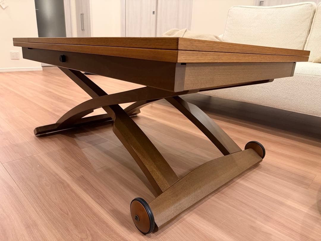 伸長・昇降式ナチュラルウッドテーブル