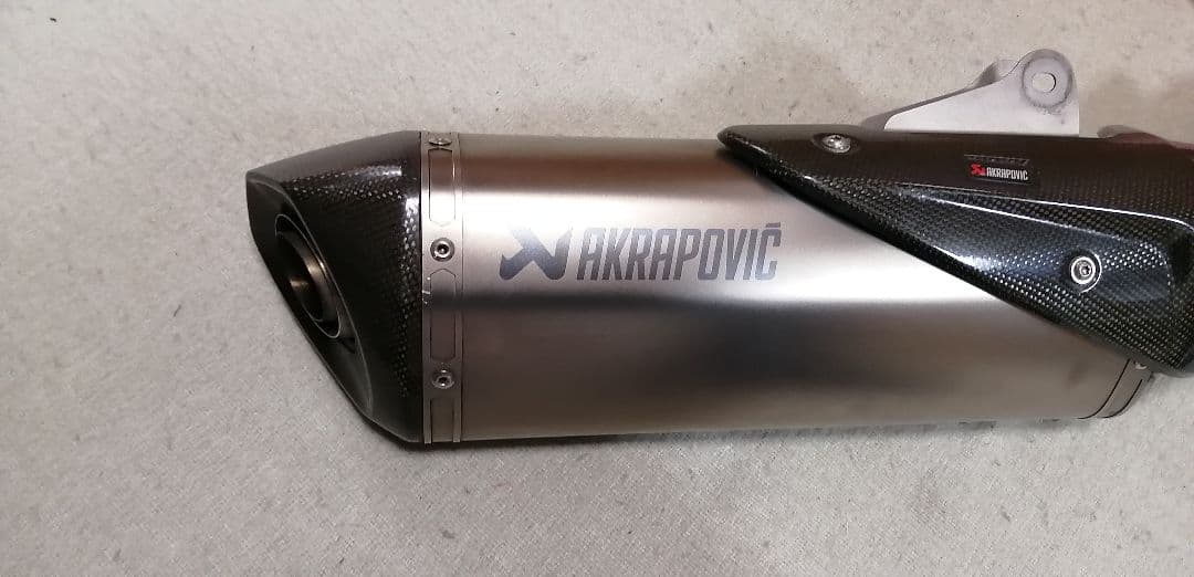 tatssk様限定。KTM790 デューク アクラボビッチ スリップオンマフラー