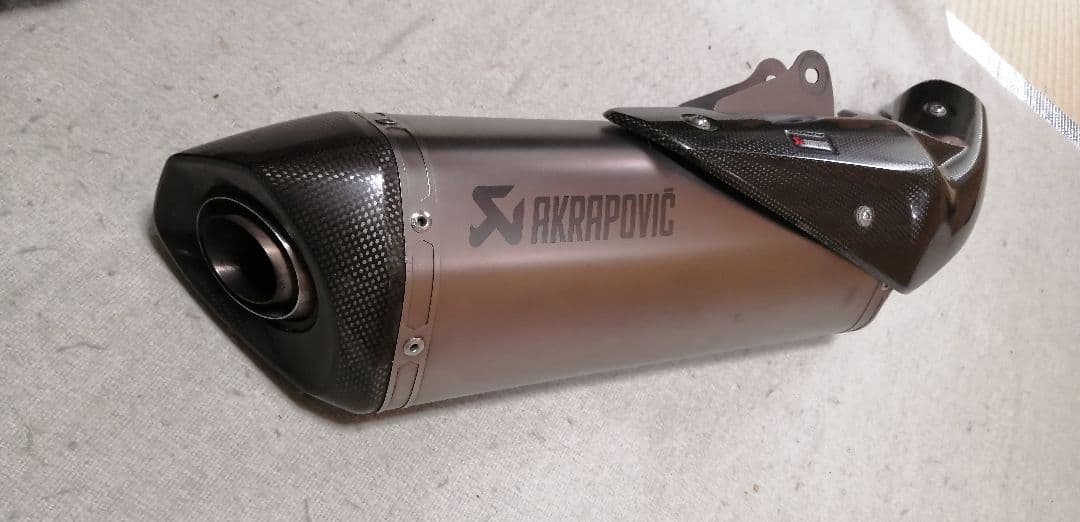 tatssk様限定。KTM790 デューク アクラボビッチ スリップオンマフラー