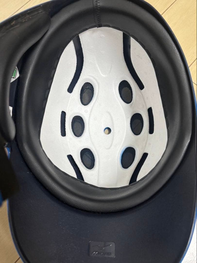 よ*ー様 埼玉西武ライオンズ 岸潤一郎 直筆サイン入りヘルメット