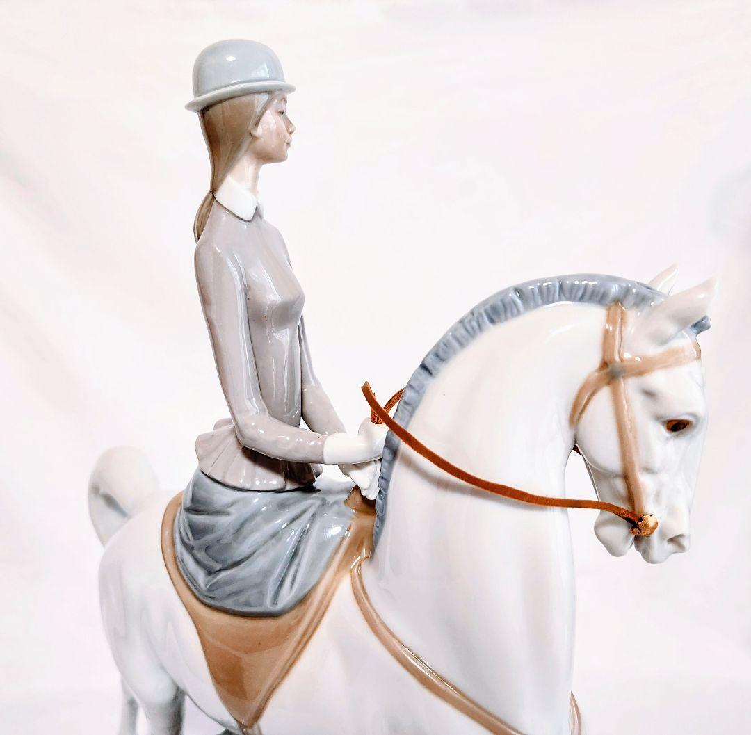 リヤドロ【美品】大型フィギュリン《白い馬の少女》No.4516