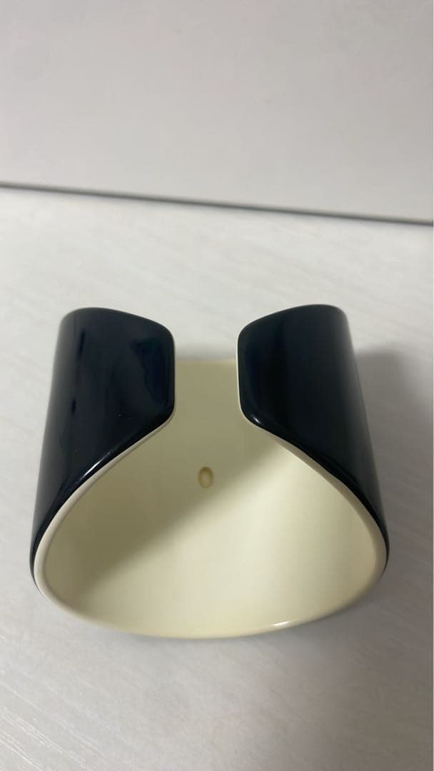 【値下げしました！】CHANEL ロゴバングル ブラック・ホワイト