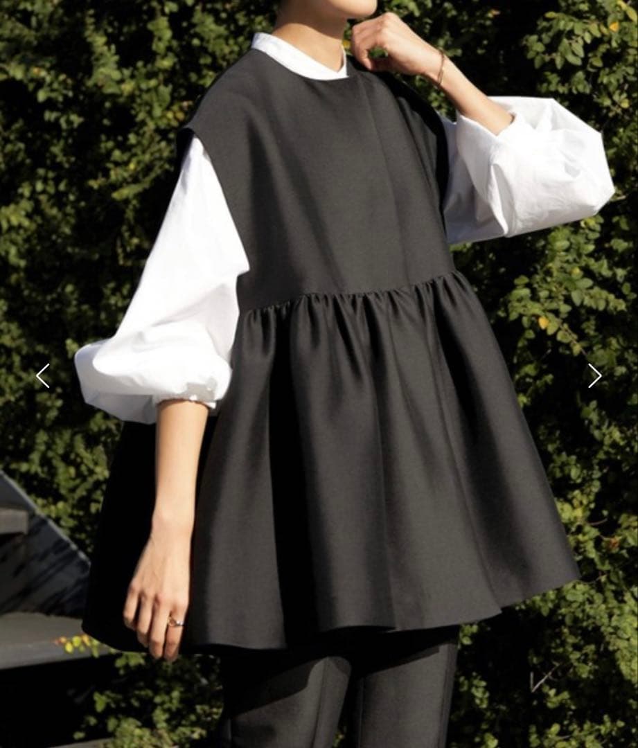 ✨極美品✨ BEARDSLEY LIVETART ペプラムギャザージレ ブラック