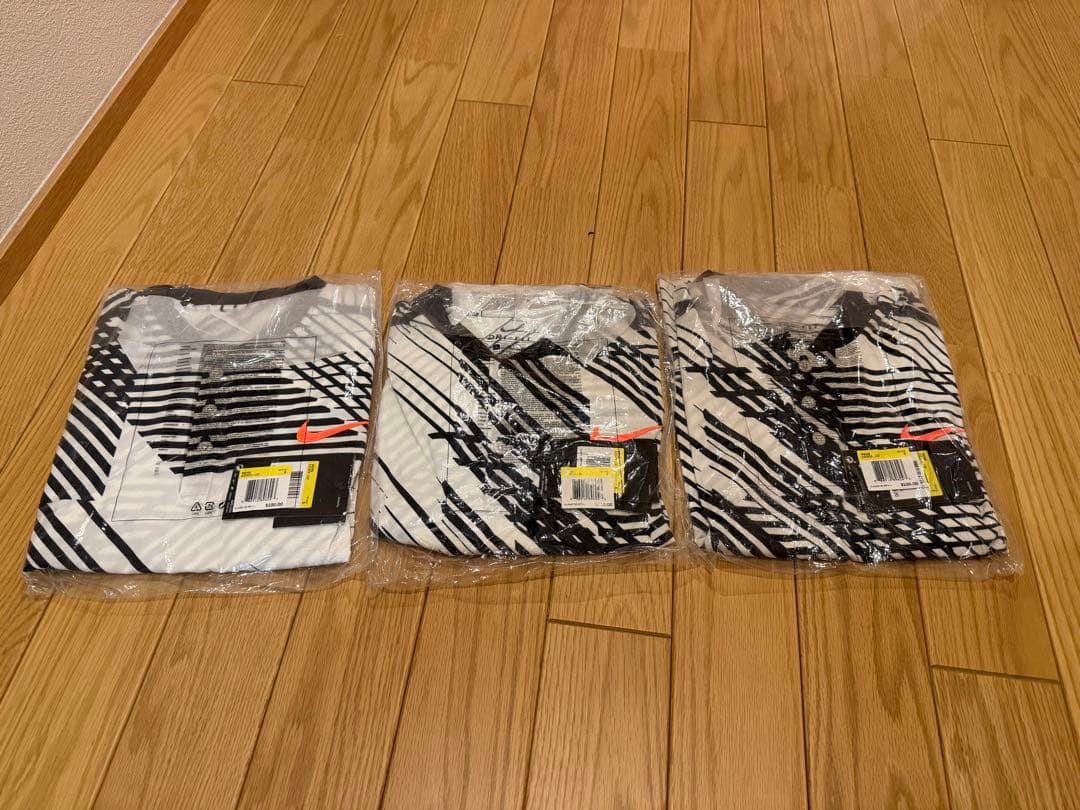 【未使用】2017年全豪優勝　フェデラー　ナイキシャツ　US : S