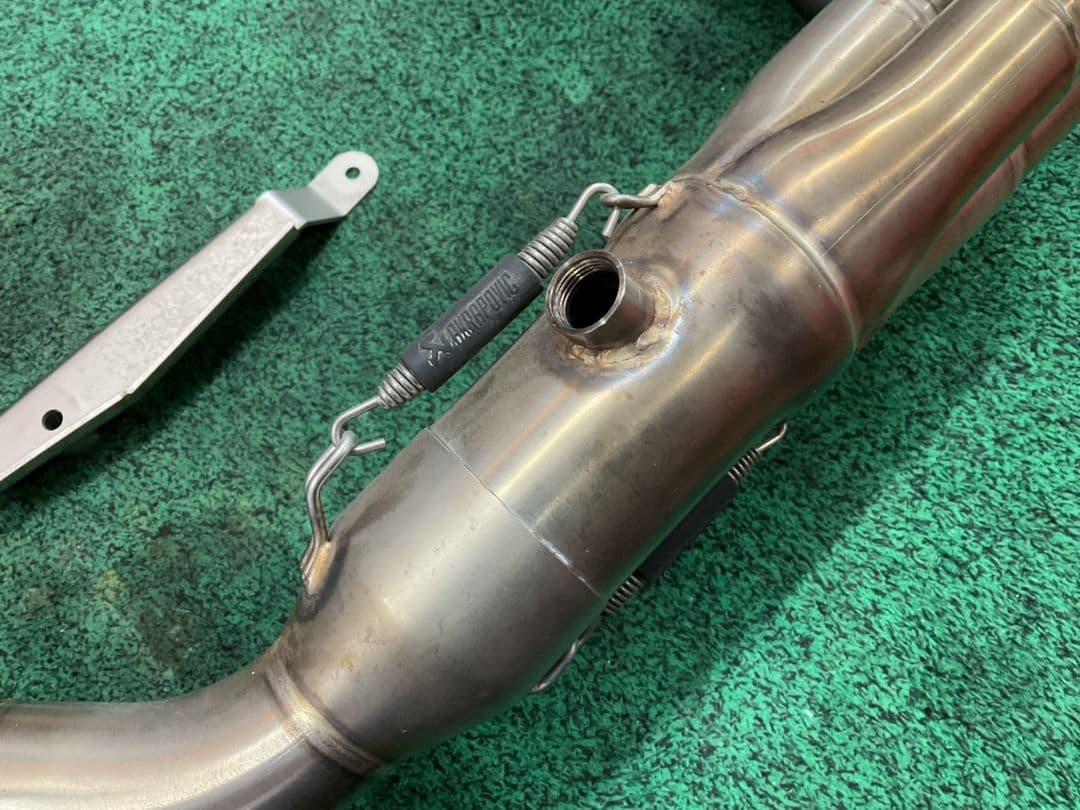 ＭＴ０９ ＸＳＲ９００ アクラポビッチ フルエキ レーシングライン