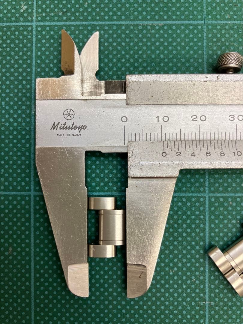 オメガ　スピードマスター　バンド　コマ 3523.80 16ｍｍ　３駒セット売り