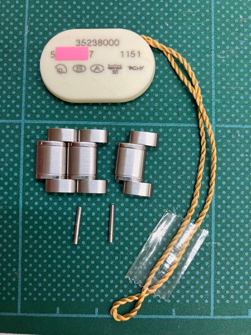 オメガ　スピードマスター　バンド　コマ 3523.80 16ｍｍ　３駒セット売り