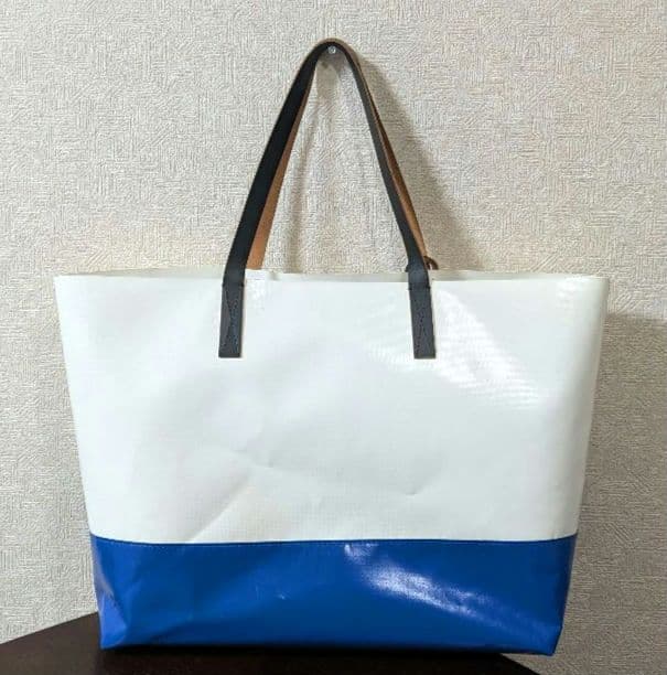 MARNI マルニ　PVC トートバッグ　バイカラー　白×ブルー
