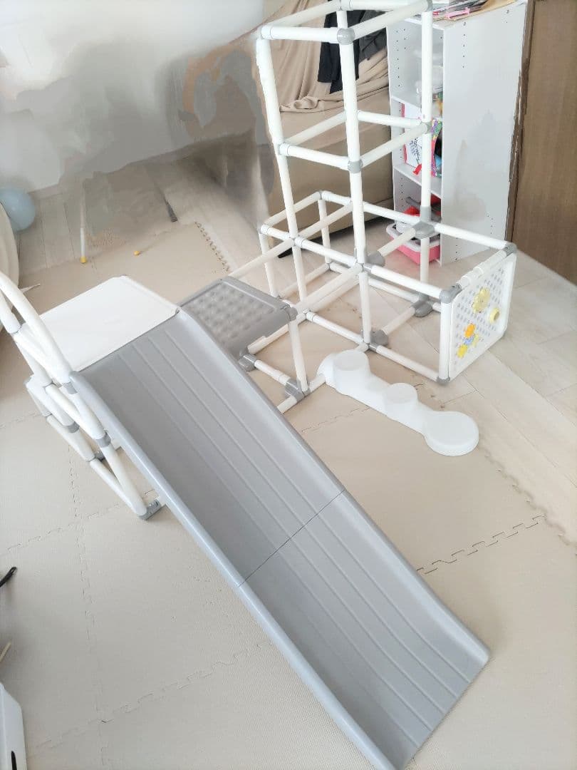 ヤトミ　折りたたみ　わんぱくスライダージム　ロングスロープ　ホワイト・グレー