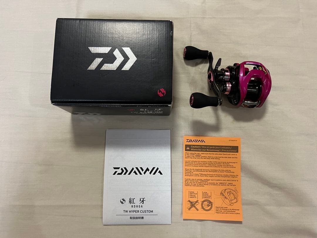 【新品未使用】激レア ダイワ 18紅牙 TW 4.9L-RM ハイパーカスタム